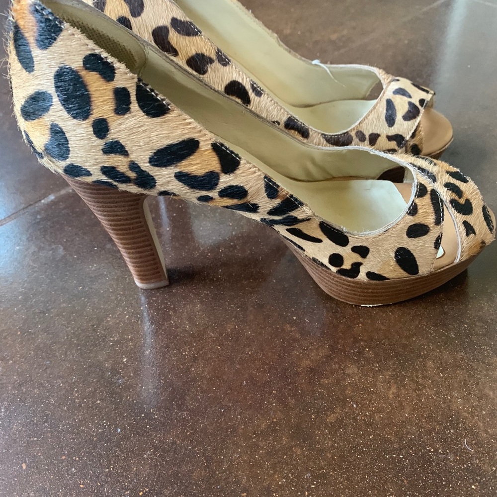 Steve Madden platform pumps